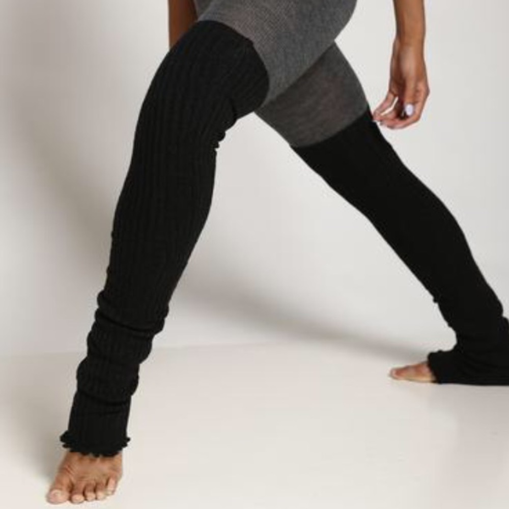kd new york 30" Legwarmer (Ruffled Rib), black
